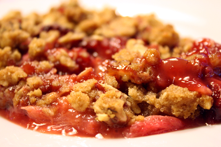 Rhubarb Strawberry Crisp