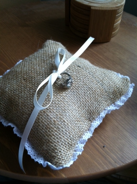 burlap ring pillow