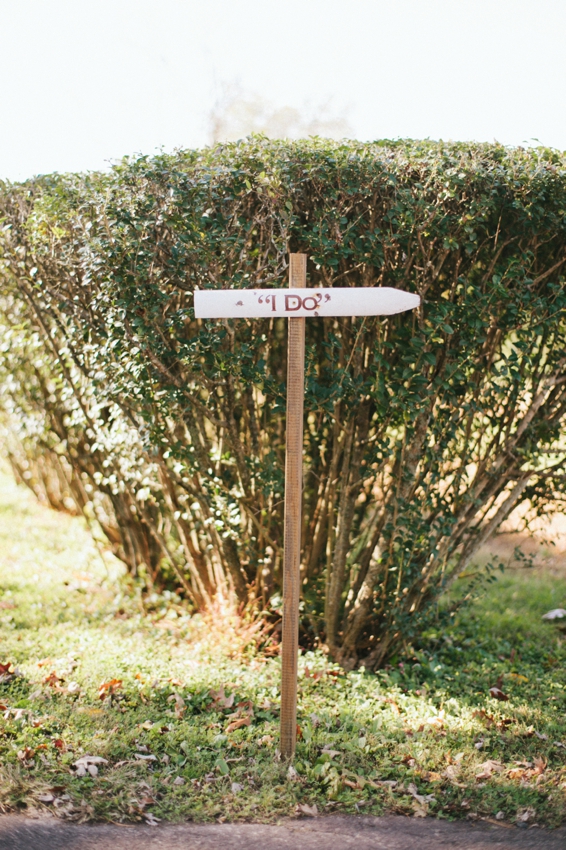 DIY picket fence wedding signage