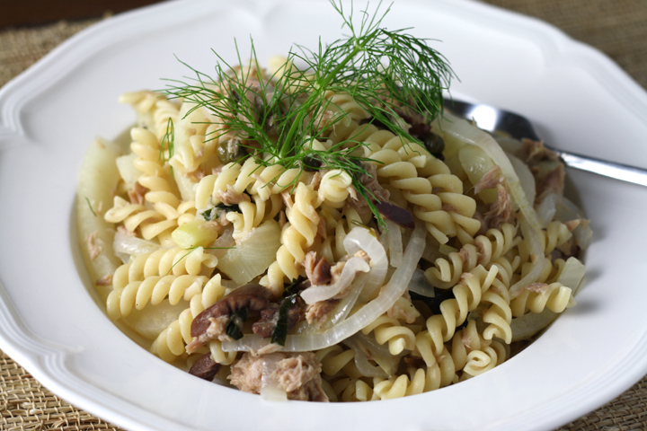 Light Lemony Tuna Pasta with Fennel, Capers, and Olives ~ ElephantEats.com