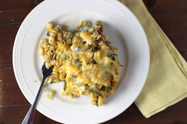 Zesty Mac 'n Cheese Casserole ~ ElephantEats.com